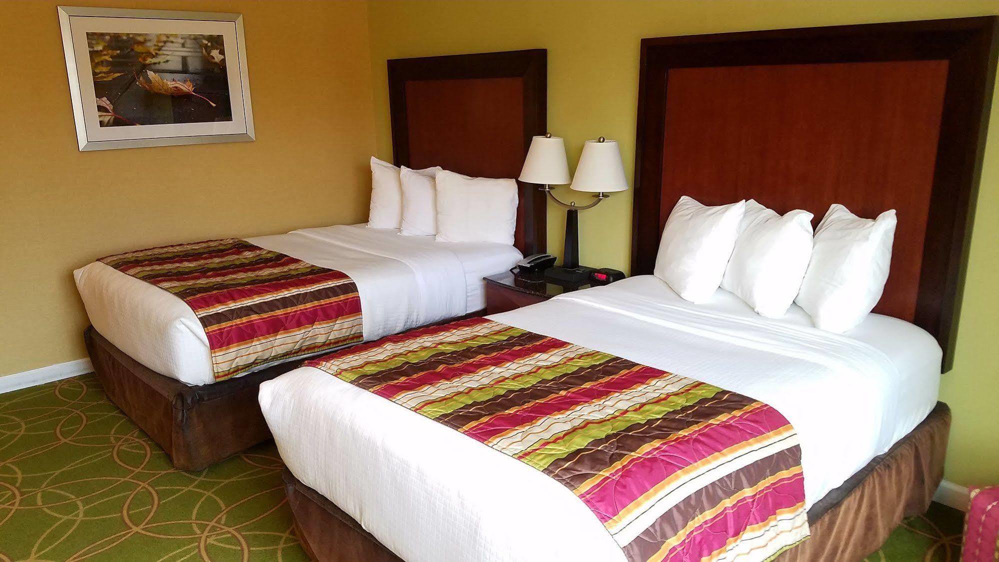 סטייט קולג' Days Inn By Wyndham Penn State מראה חיצוני תמונה